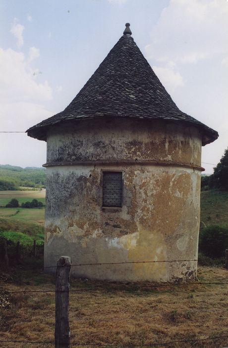 Pigeonnier - chapelle du Bruel, vue générale