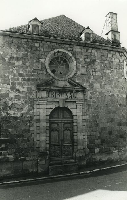 Ancien tribunal : Façade nord, vue générale