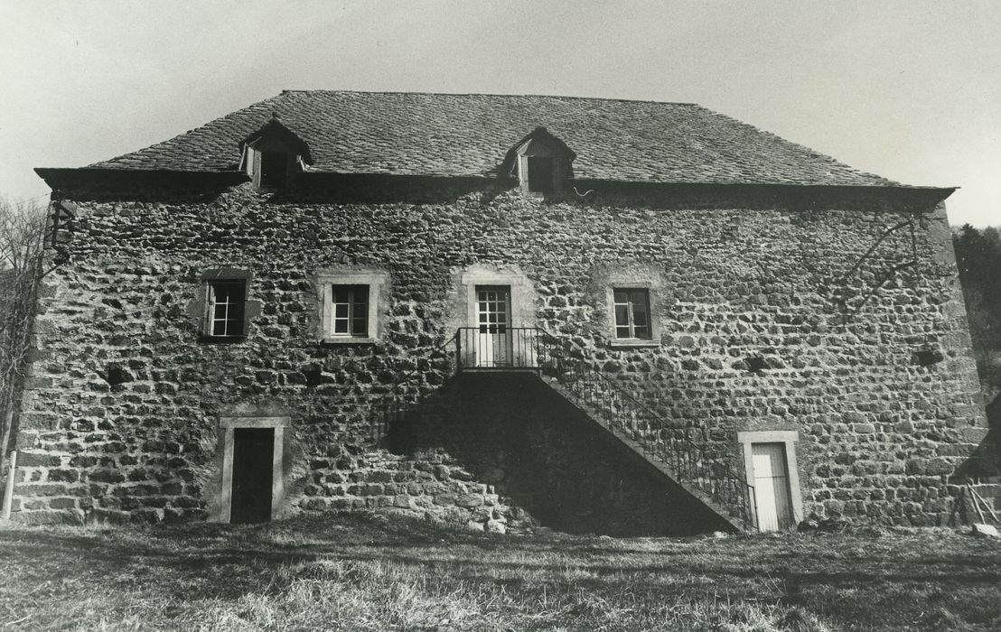 Château de Massebeau : Logis sud, façade sud, vue générale