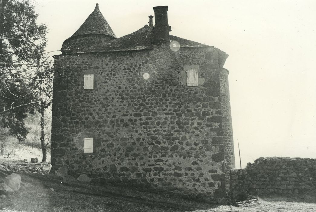 Château de Massebeau : Logis nord, façade ouest, vue générale