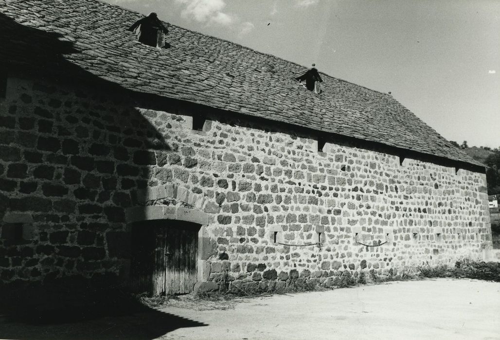 Ferme de la Grange : Façade sud, vue partielle