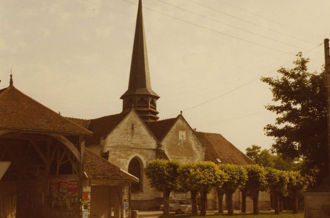 Eglise : Façade latérale nord, vue partielle