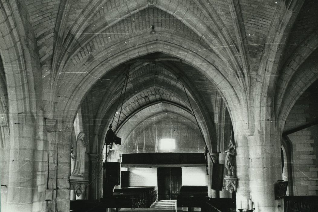 Eglise : Nef, vue générale