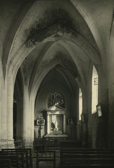 Eglise Saint-Julien : Collatéral sud, vue générale