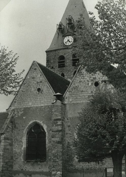 Eglise : Façade latérale sud, vue partielle