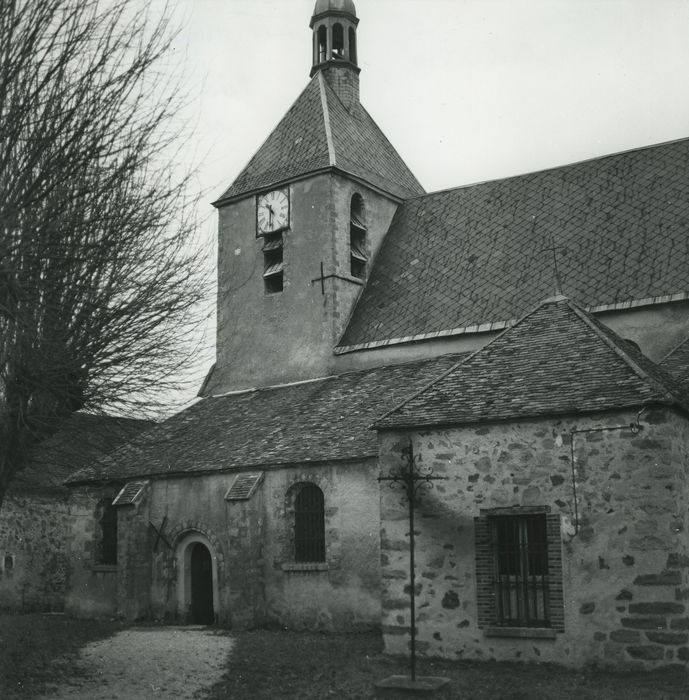 Eglise de l'Assomption : Façade latérale sud, vue partielle