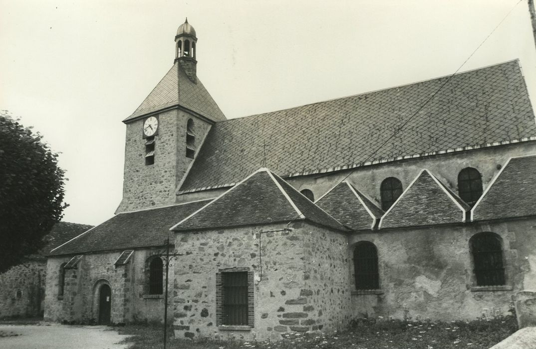 Eglise de l'Assomption : Façade latérale sud, vue générale