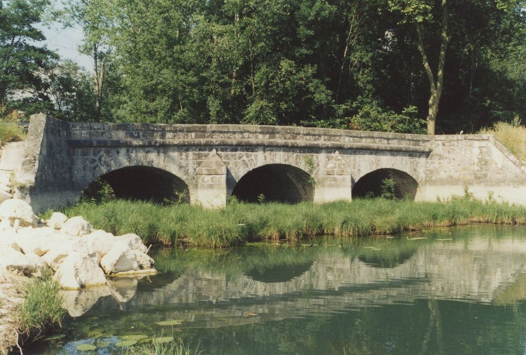 Pont dit « arche de la bonne » : Face sud, vue g  énérale