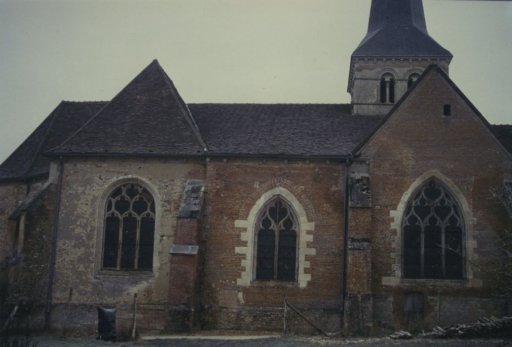 Eglise Saint-Gilles : Façade latérale nord, vue partielle