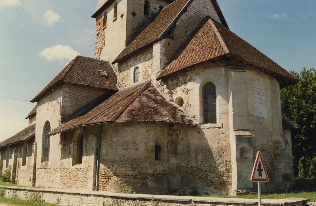 Eglise : Ensemble sud-est, vue partielle