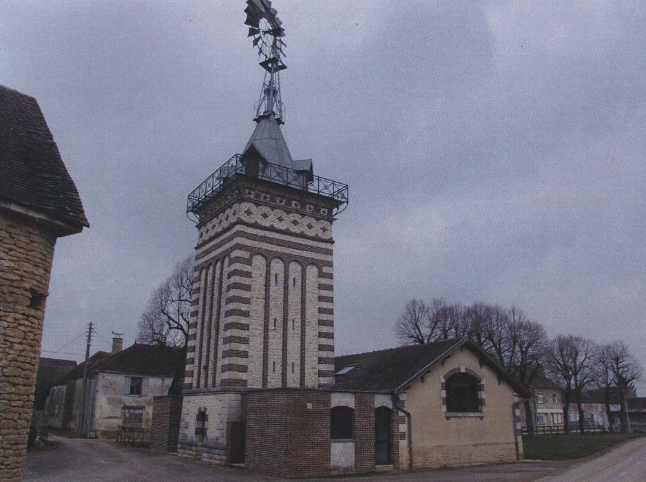 Eolienne de Pargues : Ensemble sud-ouest, vue générale