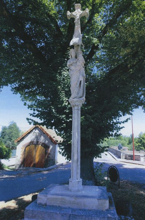 Croix de carrefour, vue générale