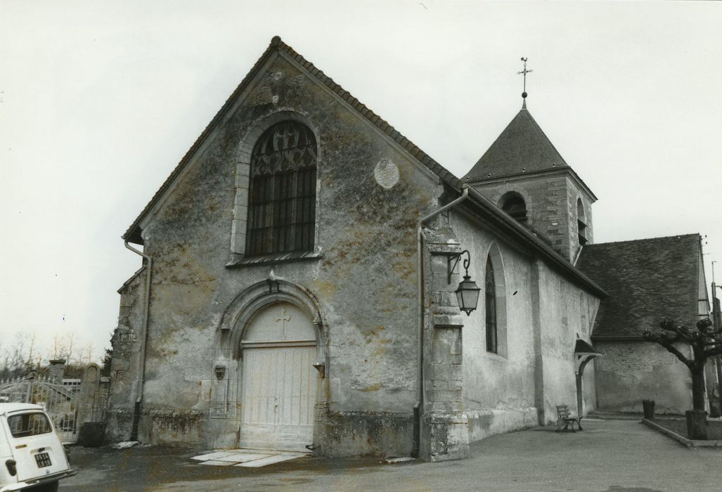 Eglise de l'Assomption de la Vierge : Façade occidentale, vue générale