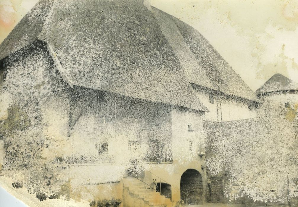 Château de Corcelles : Façade sud-est, vue générale