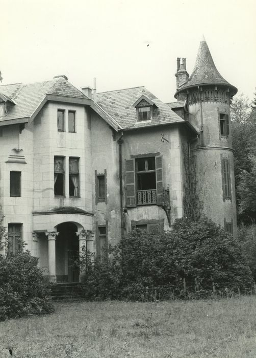 Chalets de Mont-d'Arnaud : Grand chalet, Façade nord, vue partielle