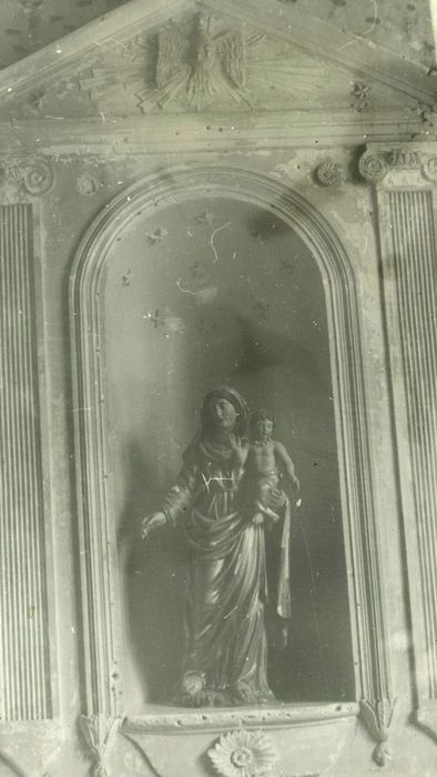 statue : Vierge à l’Enfant