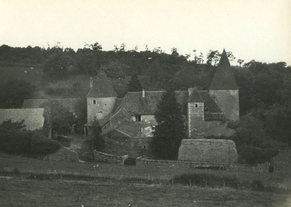 Château de Nobles : Ensemble est, vue générale