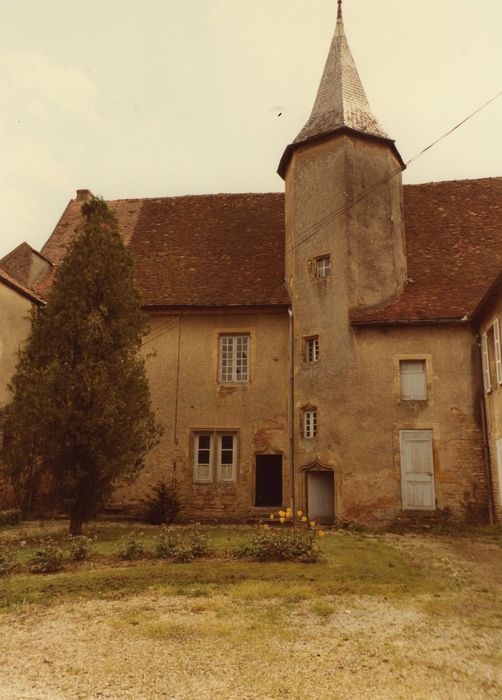 Prieuré de la Magdeleine (ancien) : Façade ouest, vue générale