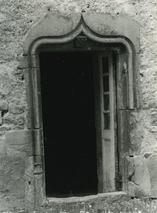 Prieuré de la Magdeleine (ancien) : Façade est, porte d’accès, vue générale