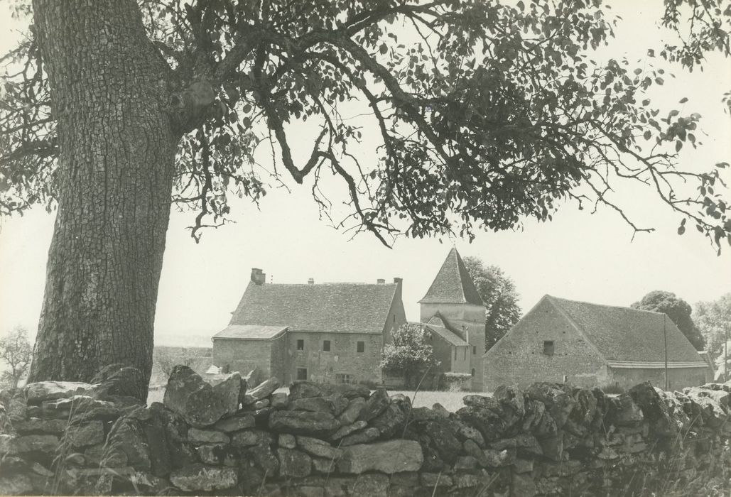 Maison-forte de Corcelles (ancienne) : Vue générale des bâtiments depuis le Nord, vue générale