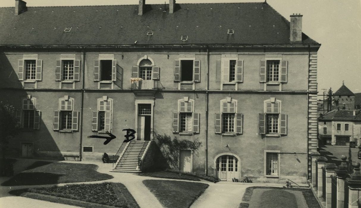 Hôpital-hospice, ancien Hôtel-Dieu : Aile nord, façade sud, vue générale