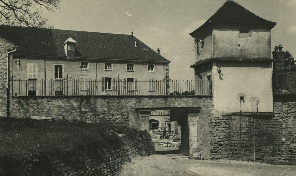 Hôpital-hospice, ancien Hôtel-Dieu : Pavillon extérieur, vue générale