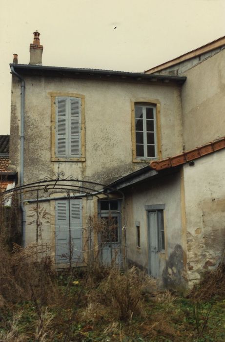 Maison des Echevins : Façade sur jardin, vue générale