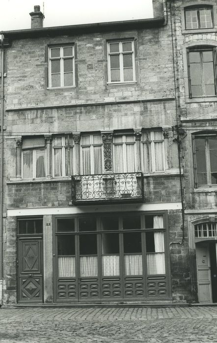 Maison : Façade sur rue, vue générale