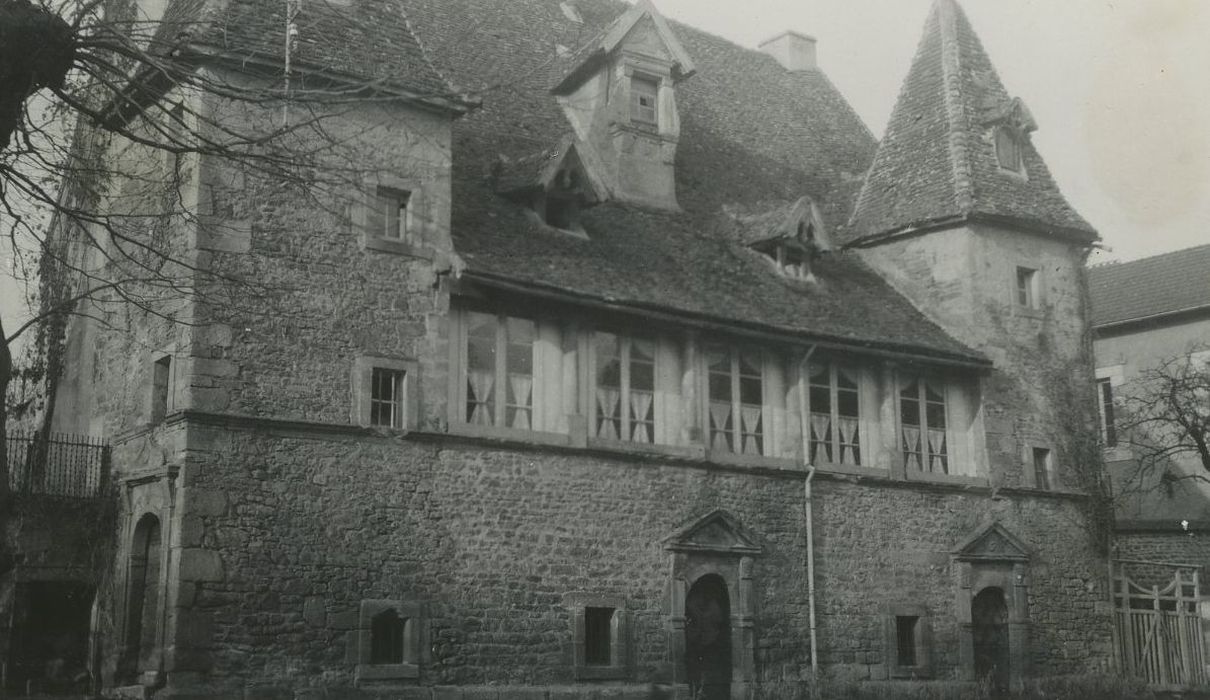 Maison dite des Templiers : Façade nord-est sur rue, vue générale