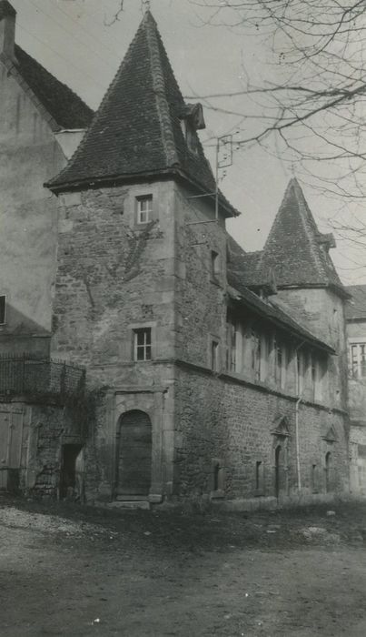 Maison dite des Templiers : Façade nord-est sur rue, vue générale