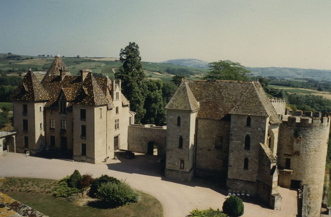 Château de Marguerite de Bourgogne : Ensemble sud-ouest, vue générale