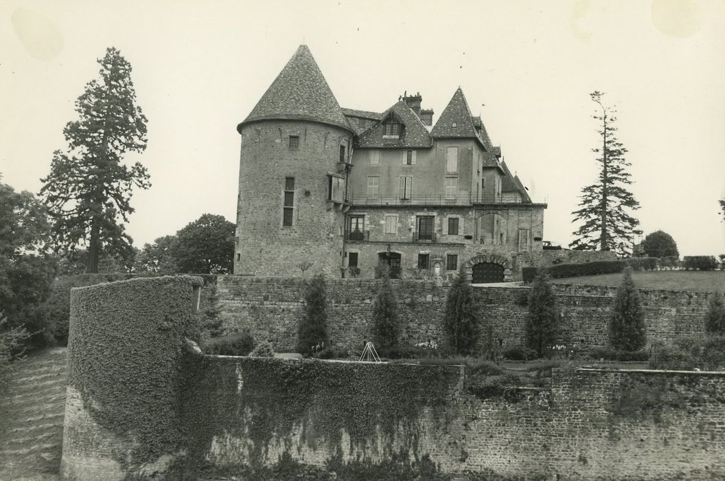 Château de Marguerite de Bourgogne : Ensemble ouest, vue générale