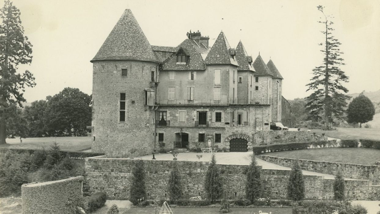 Château de Marguerite de Bourgogne : Ensemble ouest, vue générale