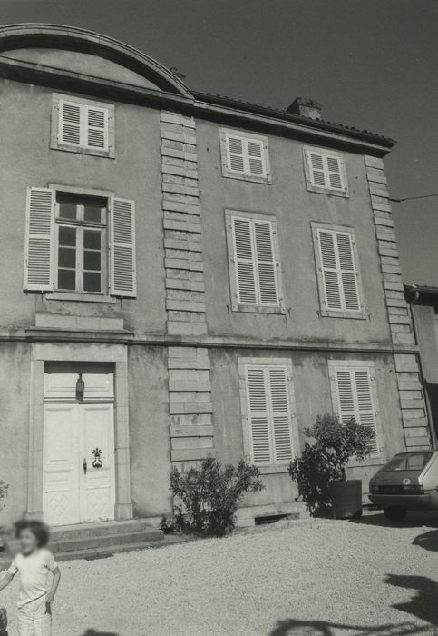 Hôtel Nayme : Façade est, vue partielle