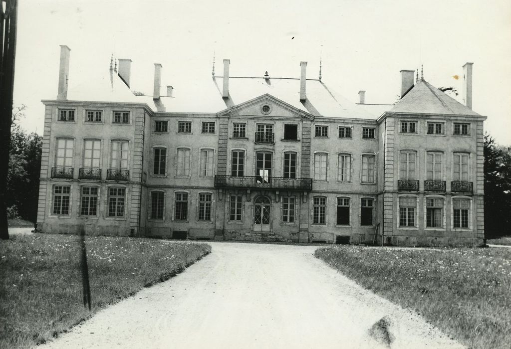 Château : Façade nord, vue générale