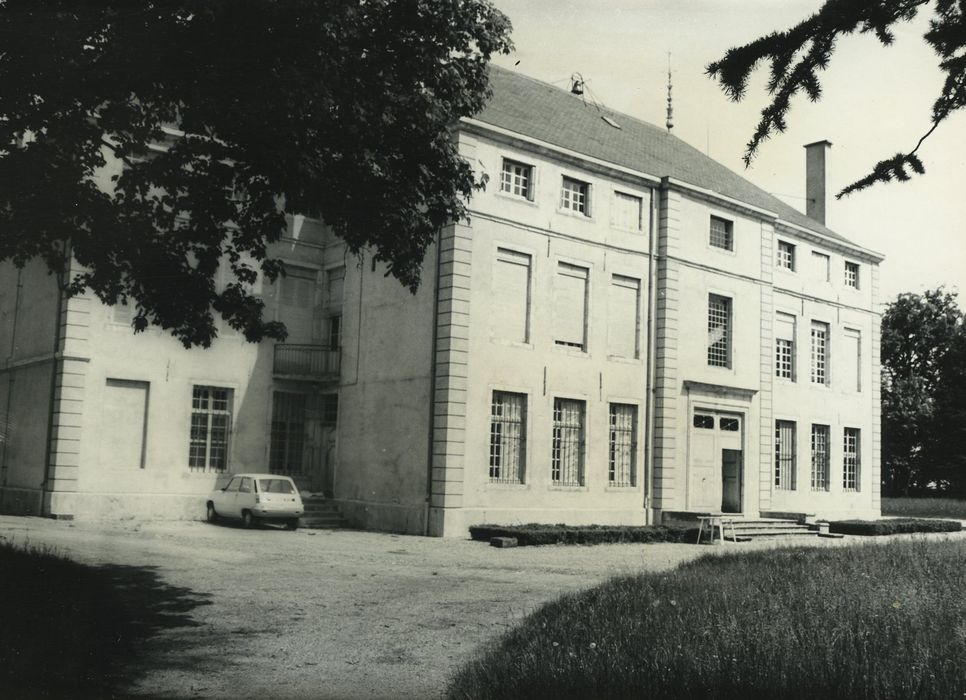 Château : Façade sud, vue générale