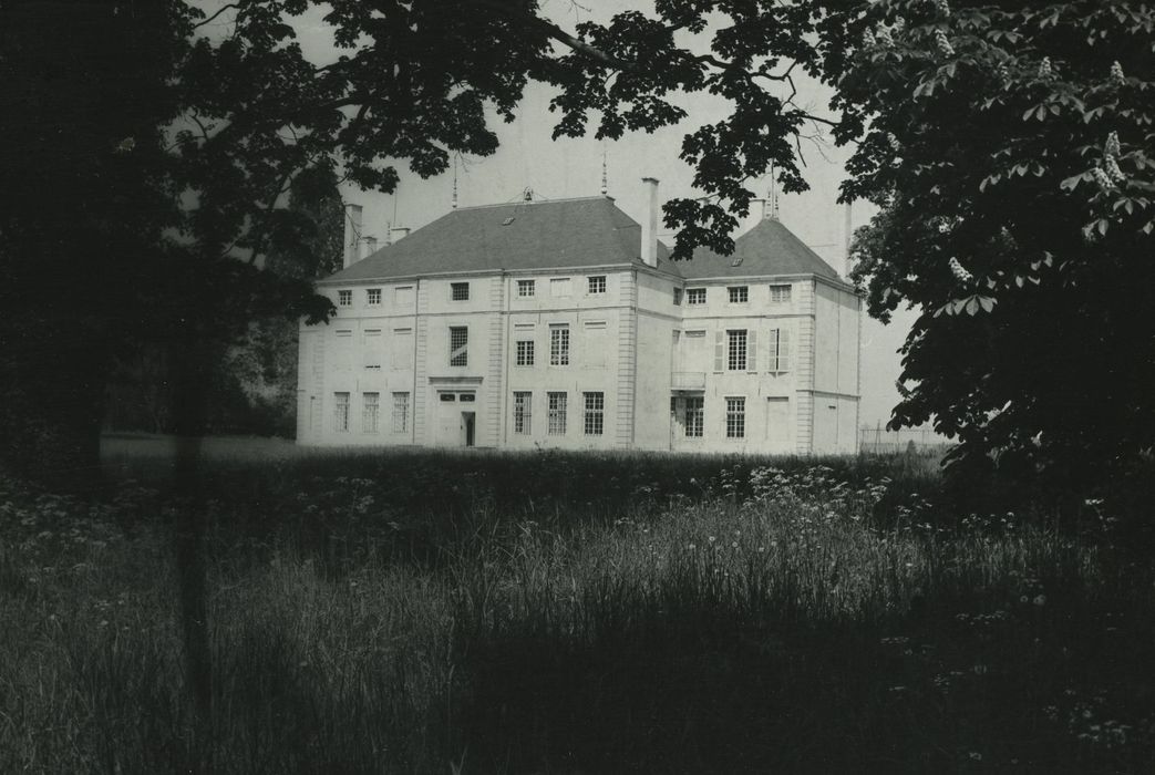 Château : Façade sud, vue générale