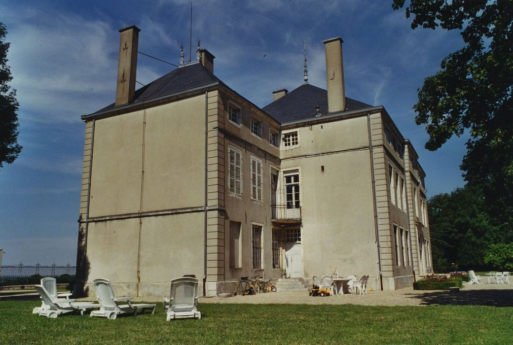 Château : Façade ouest, vue générale
