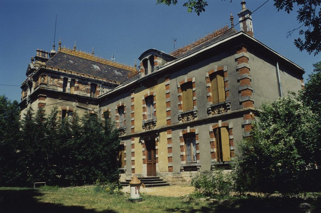 Ancienne tuilerie Perrusson : Façade ouest, vue générale