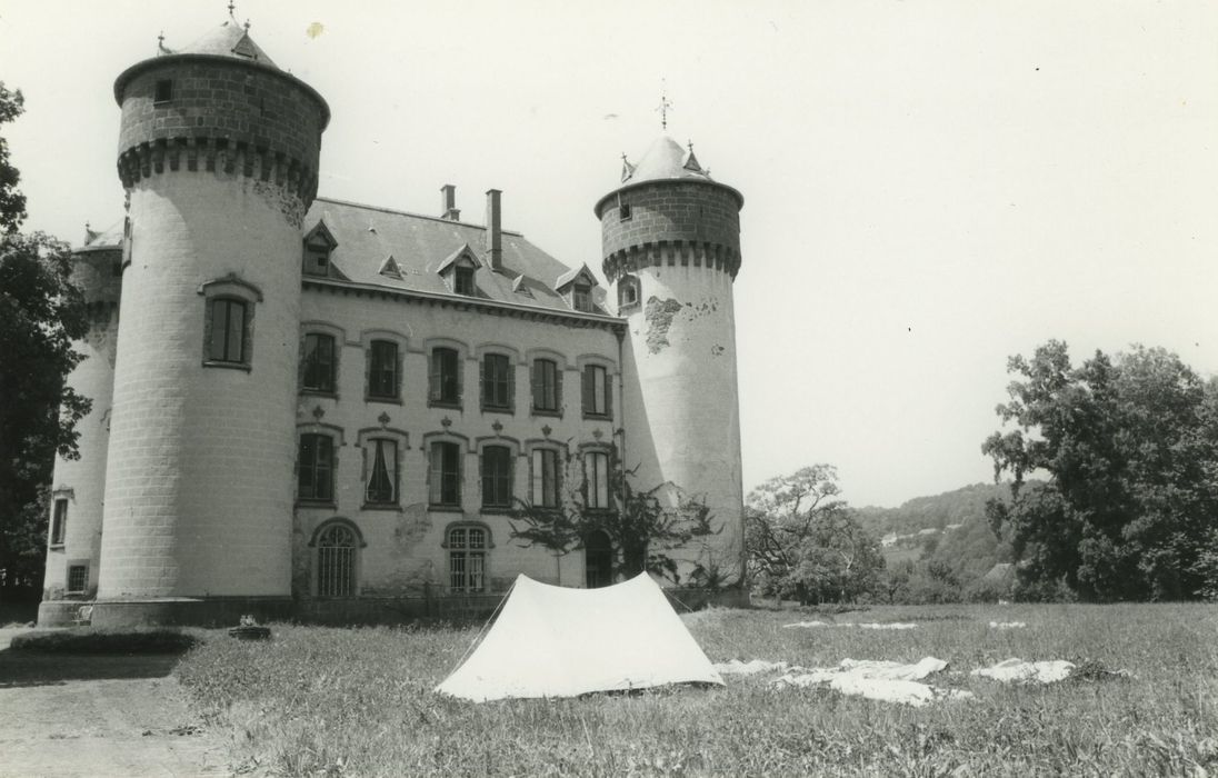 Château de Sedaiges : Façade est, vue générale