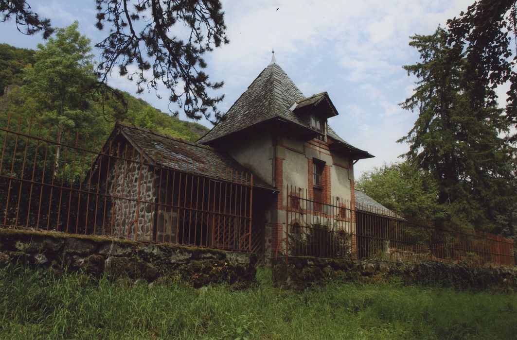 Maison Pradelle : Pigeonnier, façade sud, vue générale