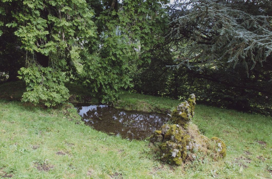 Maison Pradelle : Jardin, détail d’un bassin