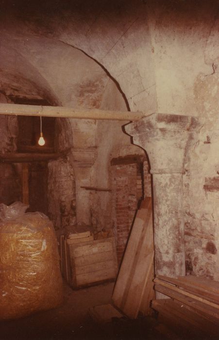 Ancien monastère Saint-Pierre : Salle capitulaire, vue partielle