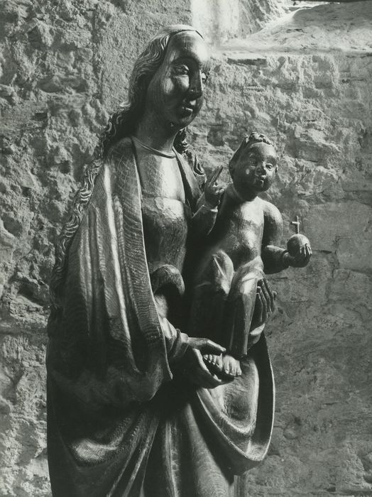 statue : Vierge à l’Enfant, vue partielle