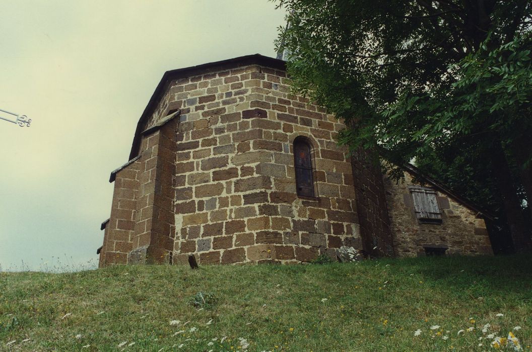 Eglise Sainte-Madeleine : Chevet, vue générale