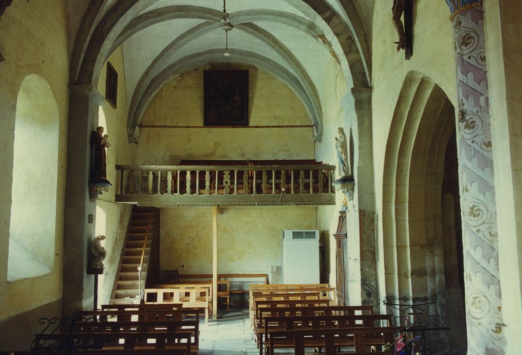 Eglise Sainte-Madeleine : Nef, vue générale