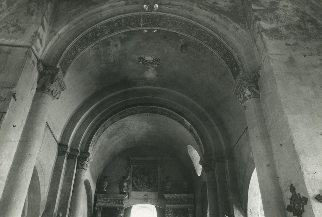 Eglise Saint-Léger : Choeur, vue générale de la voûte