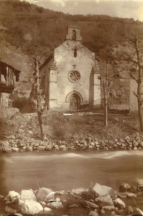 Chapelle de Vauclair : Façade est, vue générale