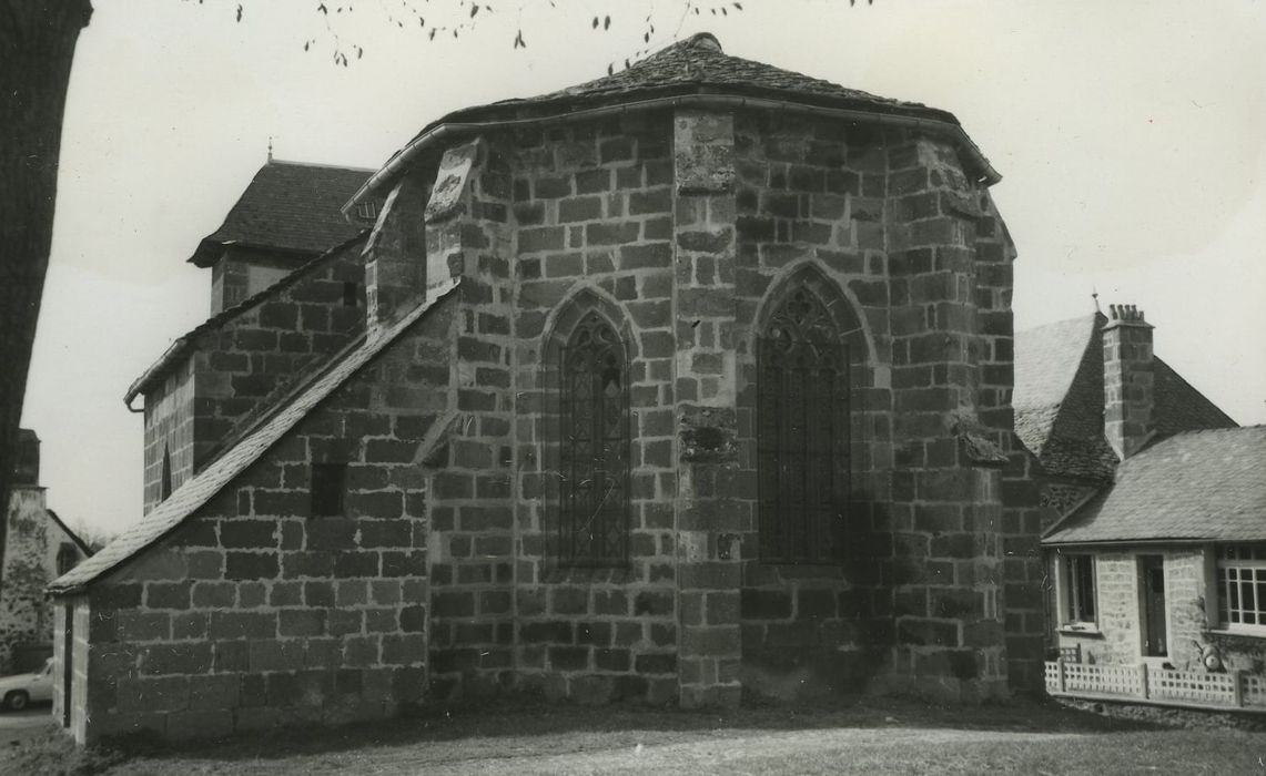 Eglise Saint-Victor et Sainte-Madeleine de Chastel-Marlhac : Chevet, vue générale