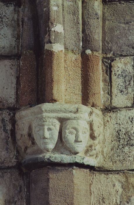 Eglise Sainte-Marie : Détail du culot nord du choeur